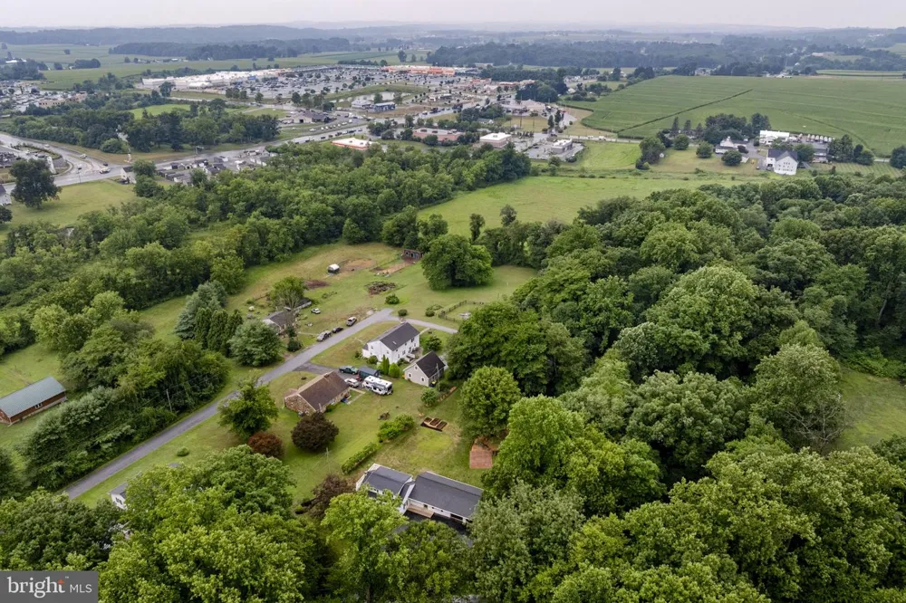 65 COMPASS ROAD Parkesburg, PA 19365