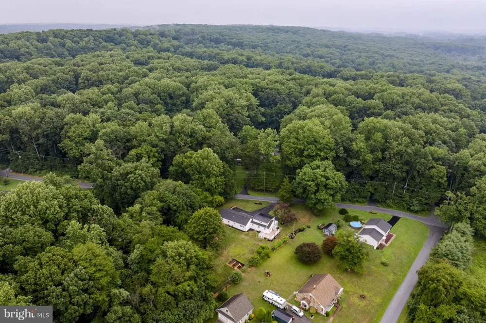 65 COMPASS ROAD Parkesburg, PA 19365