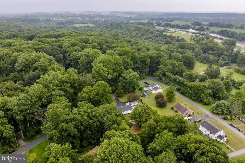65 COMPASS ROAD Parkesburg, PA 19365