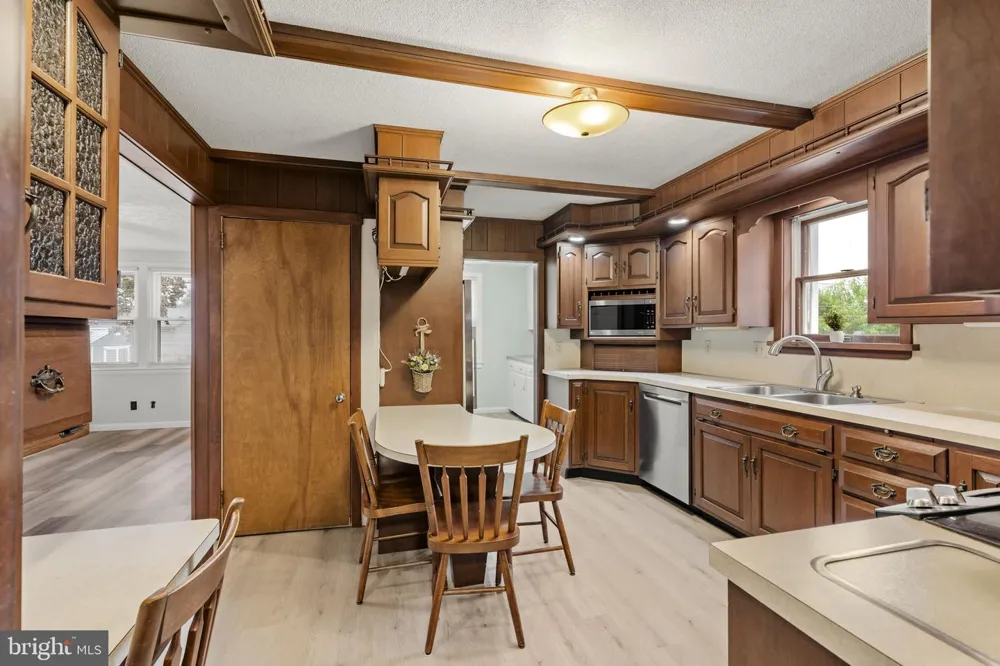 65 COMPASS ROAD Parkesburg, PA 19365