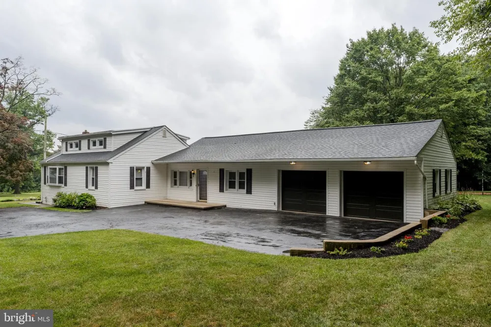 65 COMPASS ROAD Parkesburg, PA 19365