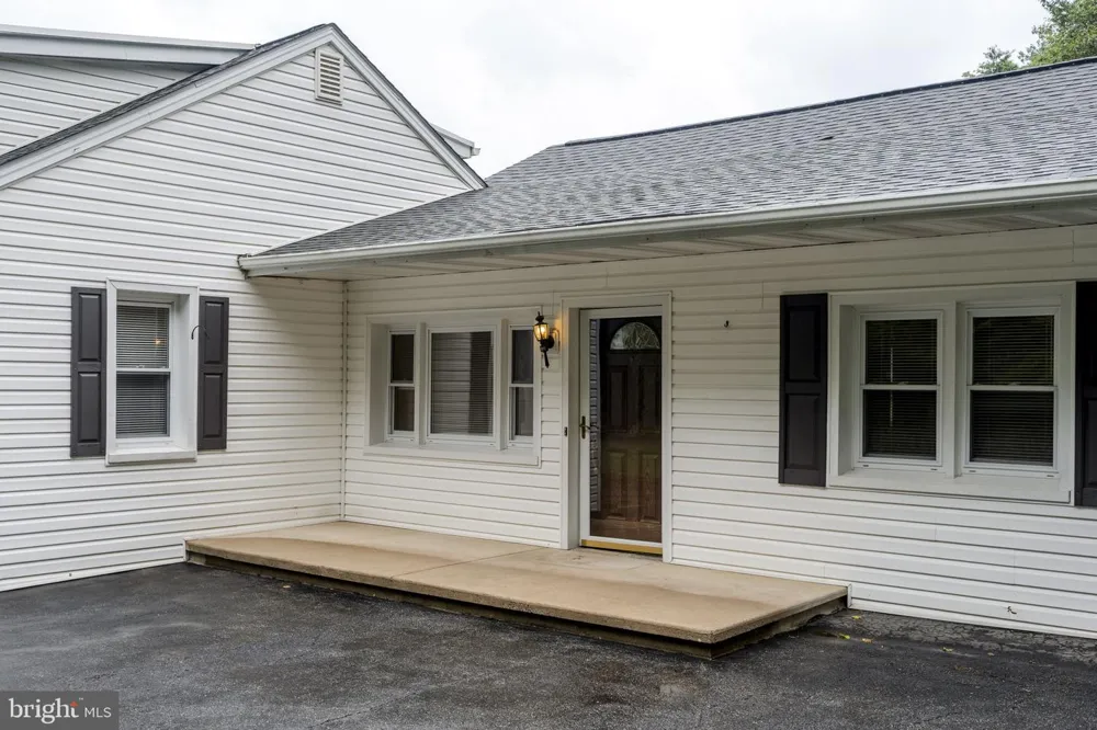 65 COMPASS ROAD Parkesburg, PA 19365