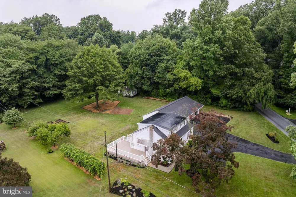 65 COMPASS ROAD Parkesburg, PA 19365