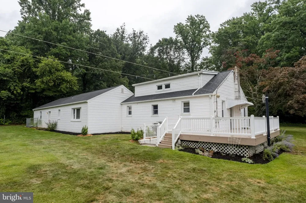 65 COMPASS ROAD Parkesburg, PA 19365