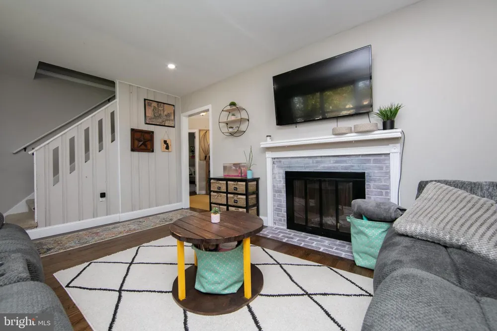 521 5TH AVENUE Barrington, NJ 08007