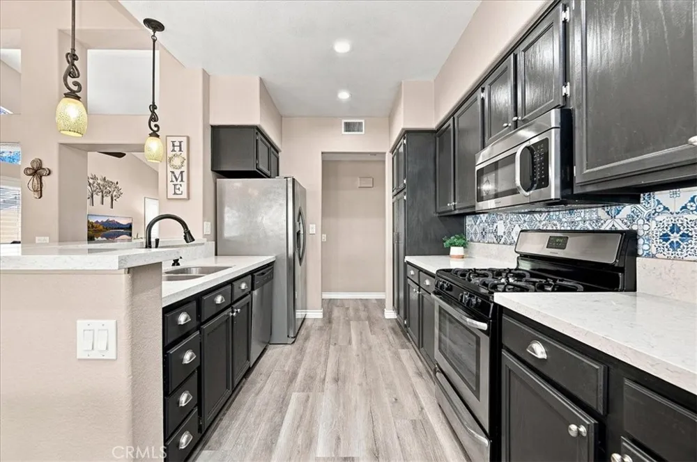 29317 Breakwater Lake Elsinore, CA 92530