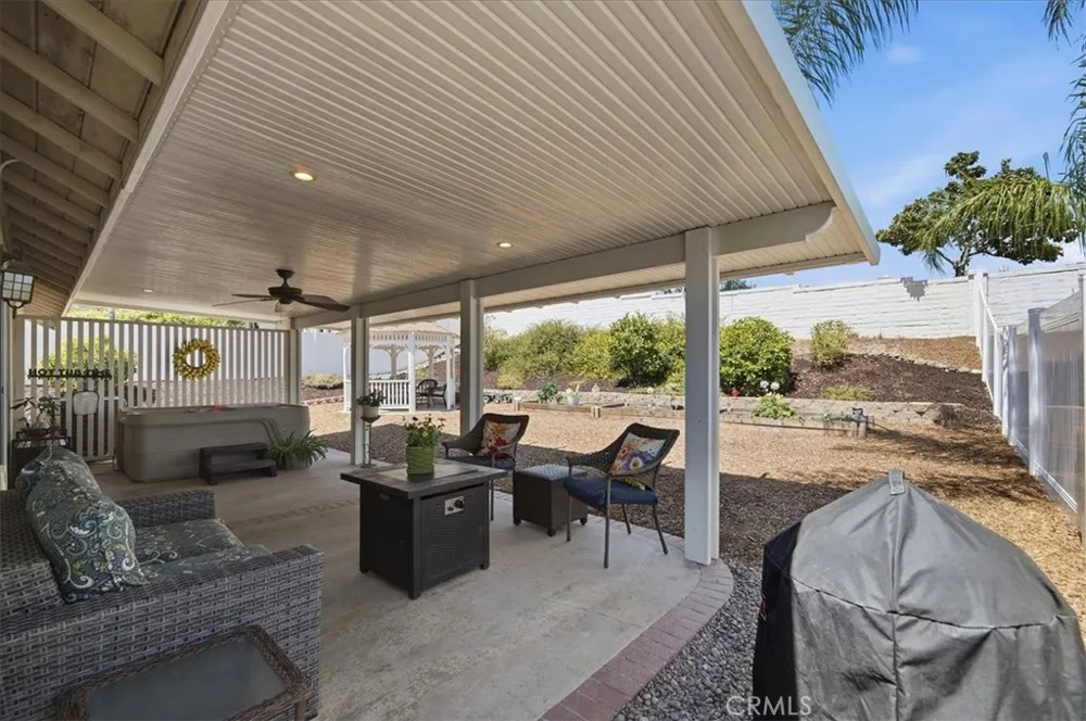 29317 Breakwater Lake Elsinore, CA 92530