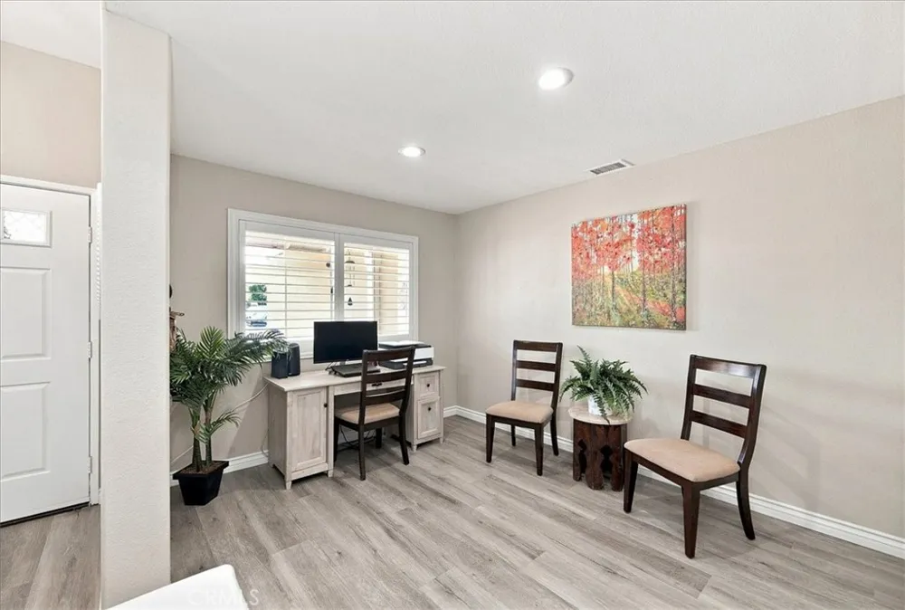 29317 Breakwater Lake Elsinore, CA 92530