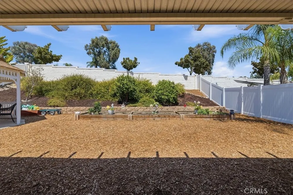 29317 Breakwater Lake Elsinore, CA 92530