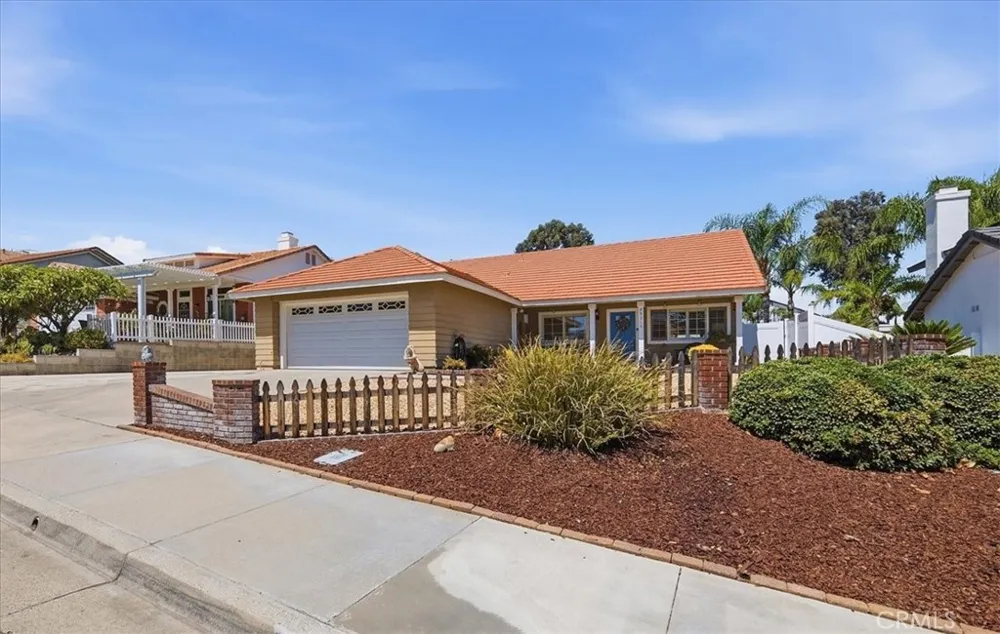 29317 Breakwater Lake Elsinore, CA 92530