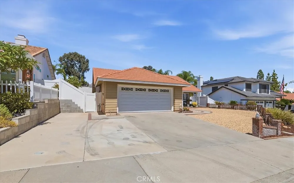 29317 Breakwater Lake Elsinore, CA 92530
