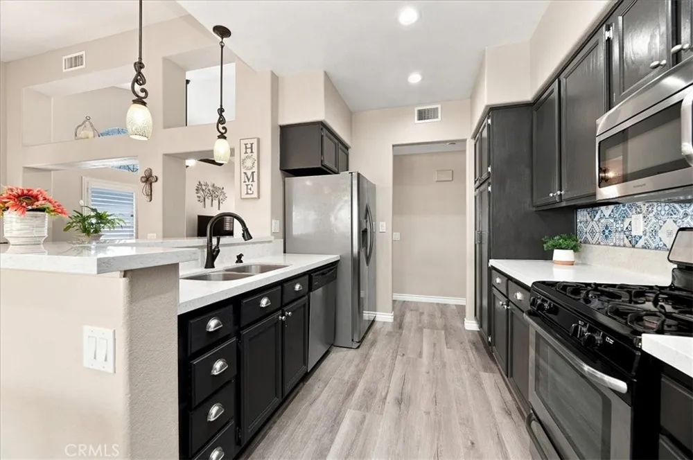 29317 Breakwater Lake Elsinore, CA 92530