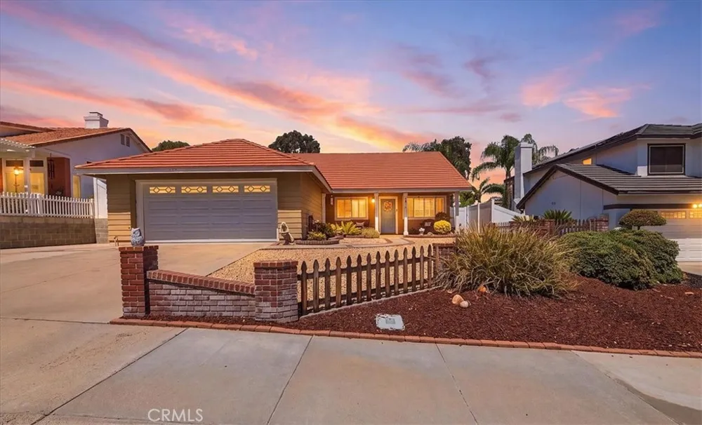 29317 Breakwater Lake Elsinore, CA 92530