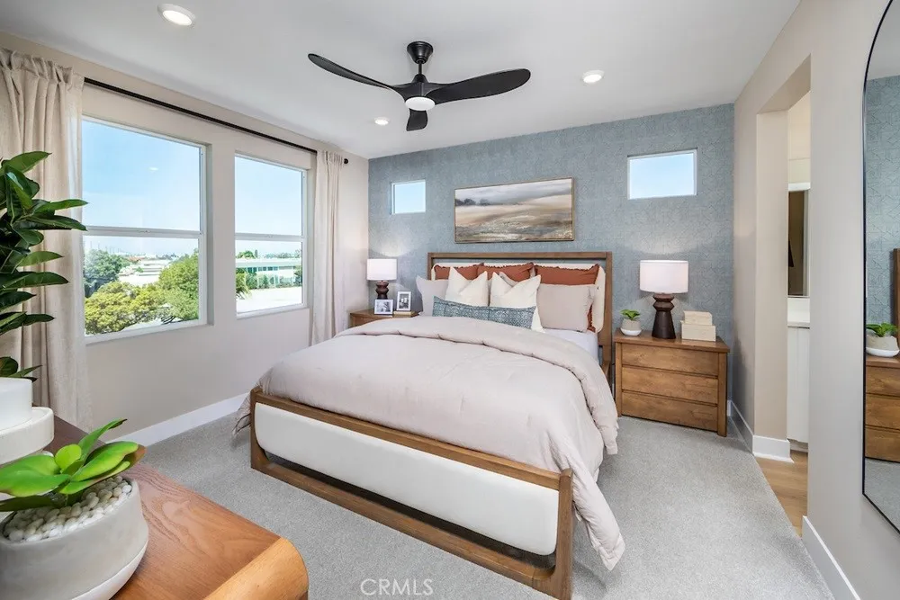 1072 E Overlook Drive Orange, CA 92867