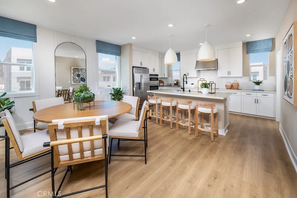1072 E Overlook Drive Orange, CA 92867