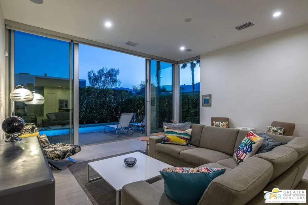 4982 Cottier Way Palm Springs, CA 92262
