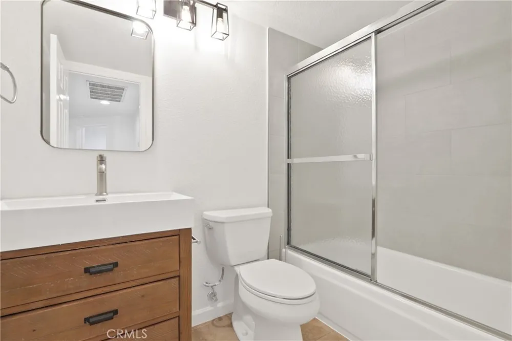 8007 E Goldenrod Anaheim, CA 92808