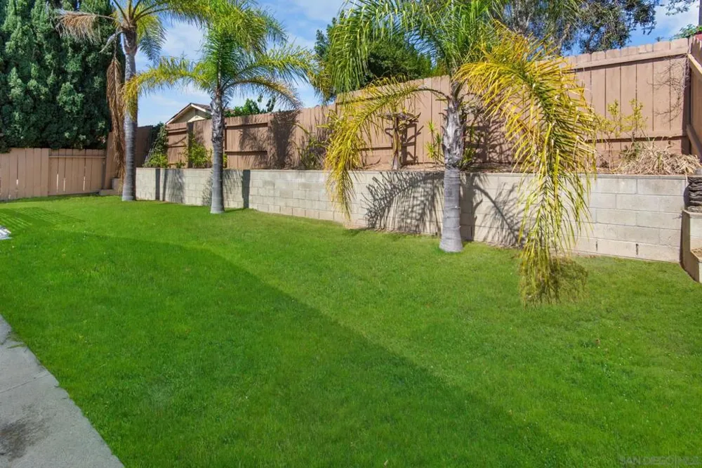 9060 Hatcher Lane San Diego, CA 92126