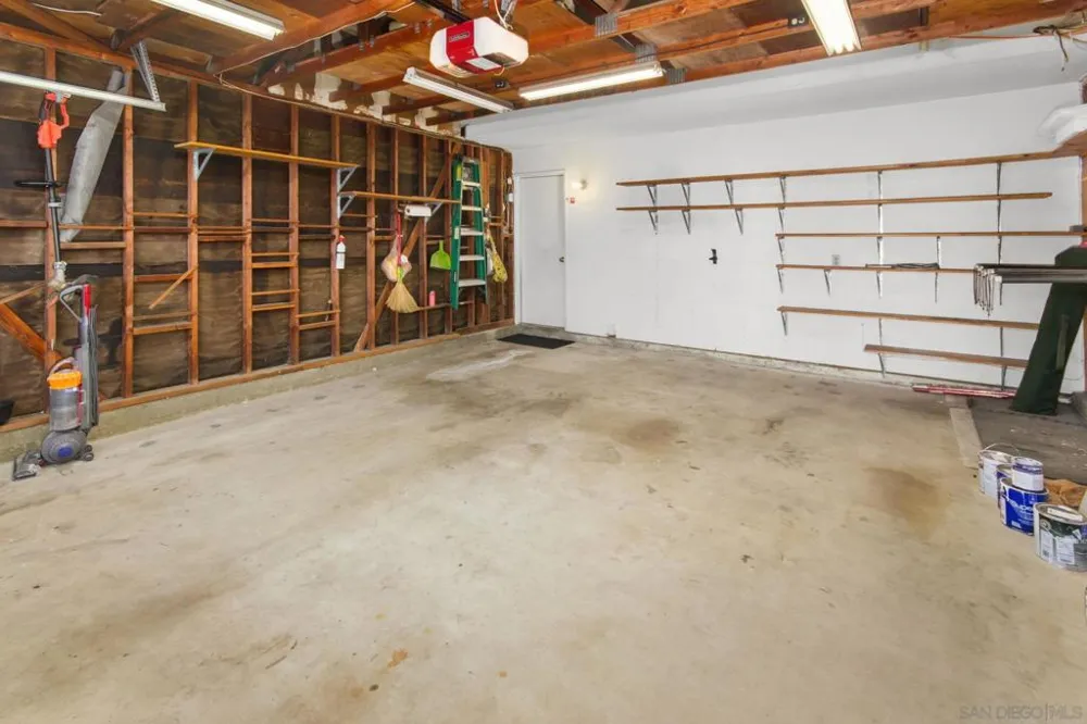 9060 Hatcher Lane San Diego, CA 92126