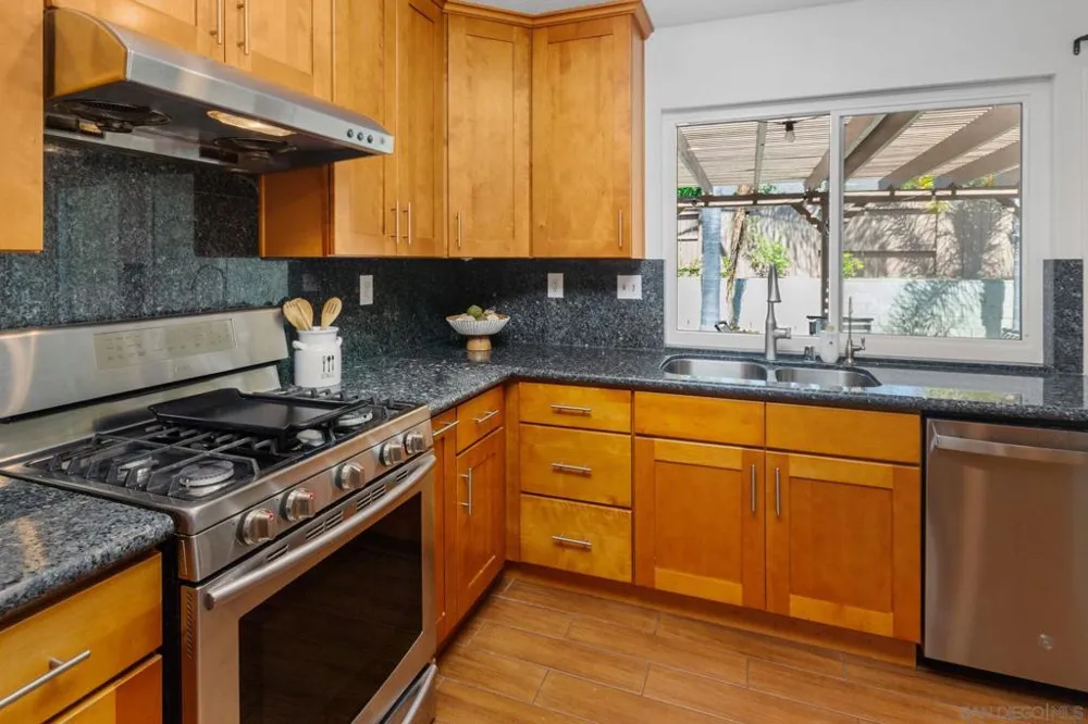 9060 Hatcher Lane San Diego, CA 92126