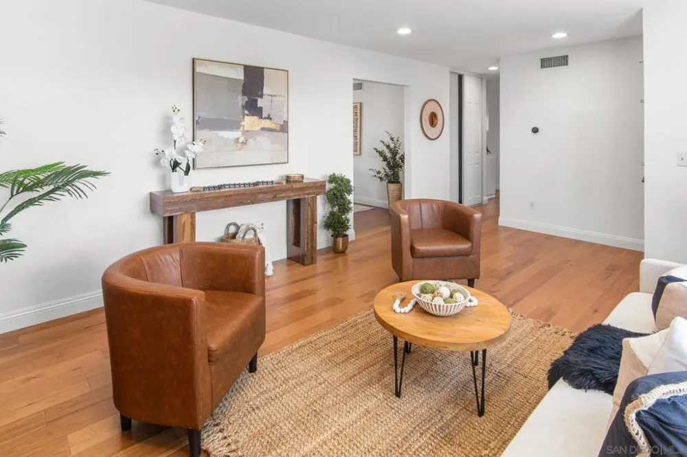 9060 Hatcher Lane San Diego, CA 92126