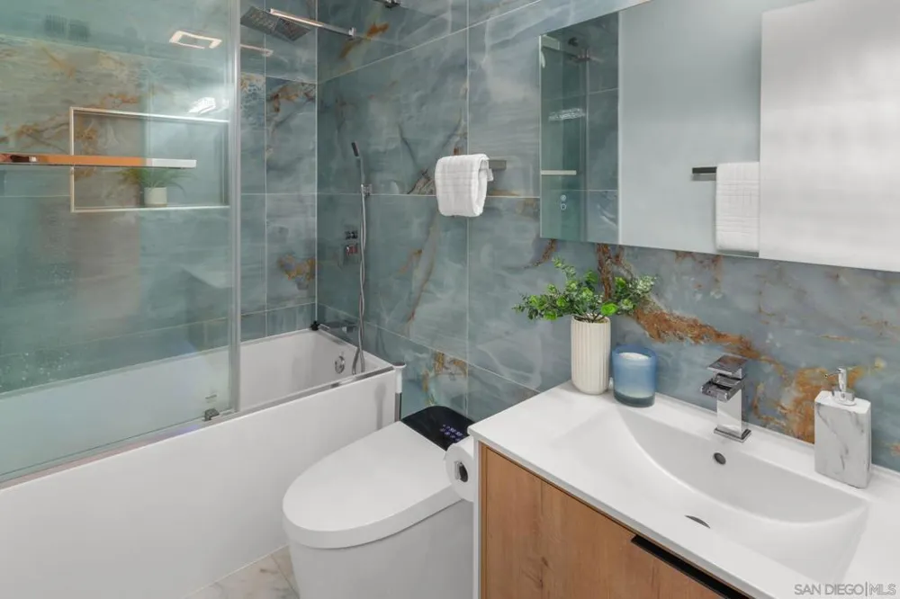 9060 Hatcher Lane San Diego, CA 92126
