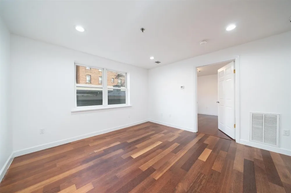413-415 9TH ST Union City, NJ 07087