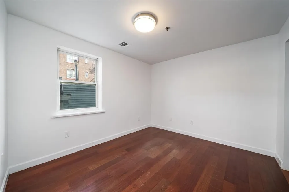 413-415 9TH ST Union City, NJ 07087