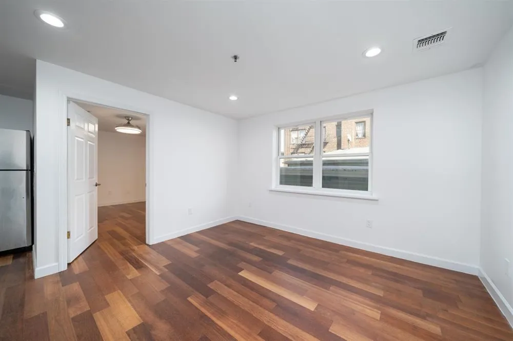 413-415 9TH ST Union City, NJ 07087