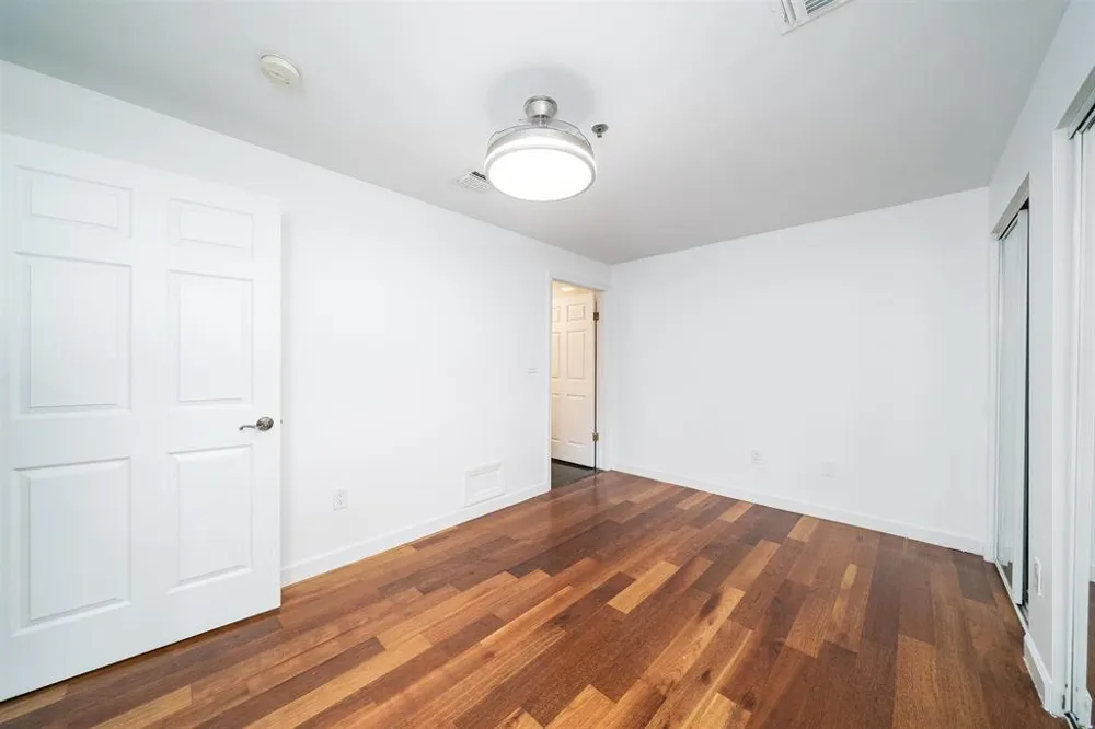 413-415 9TH ST Union City, NJ 07087