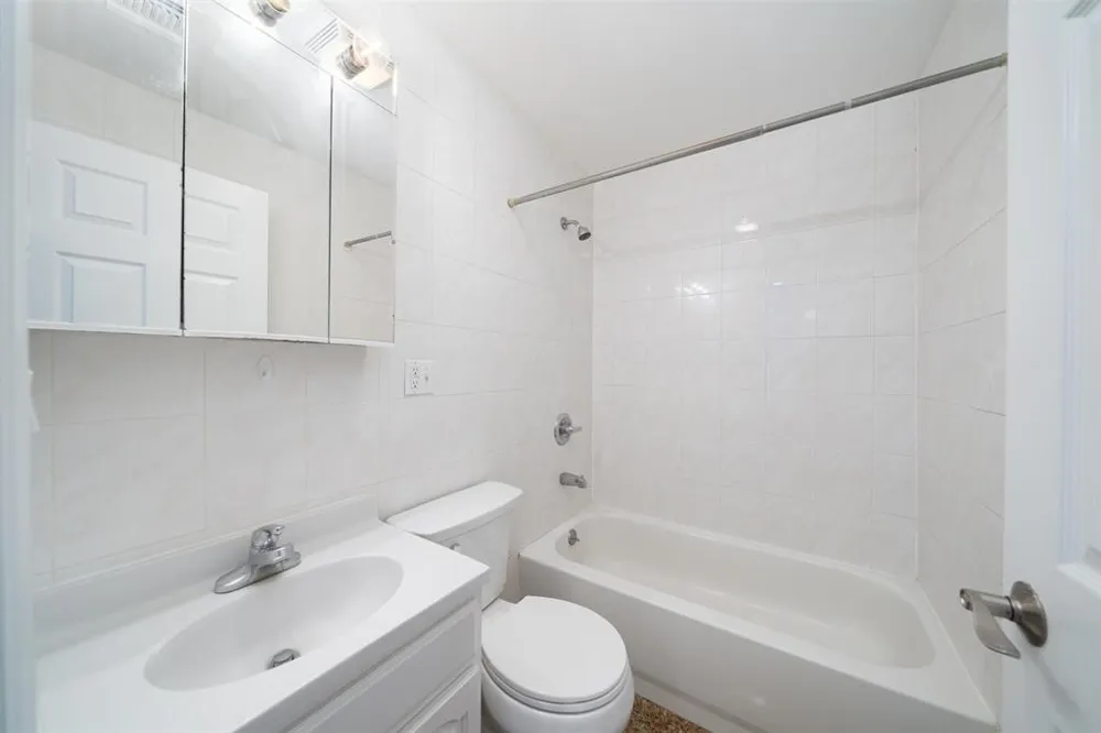 413-415 9TH ST Union City, NJ 07087