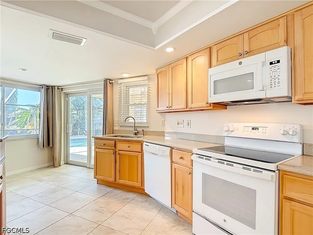 SW 38th Terrace Cape Coral, FL 33914