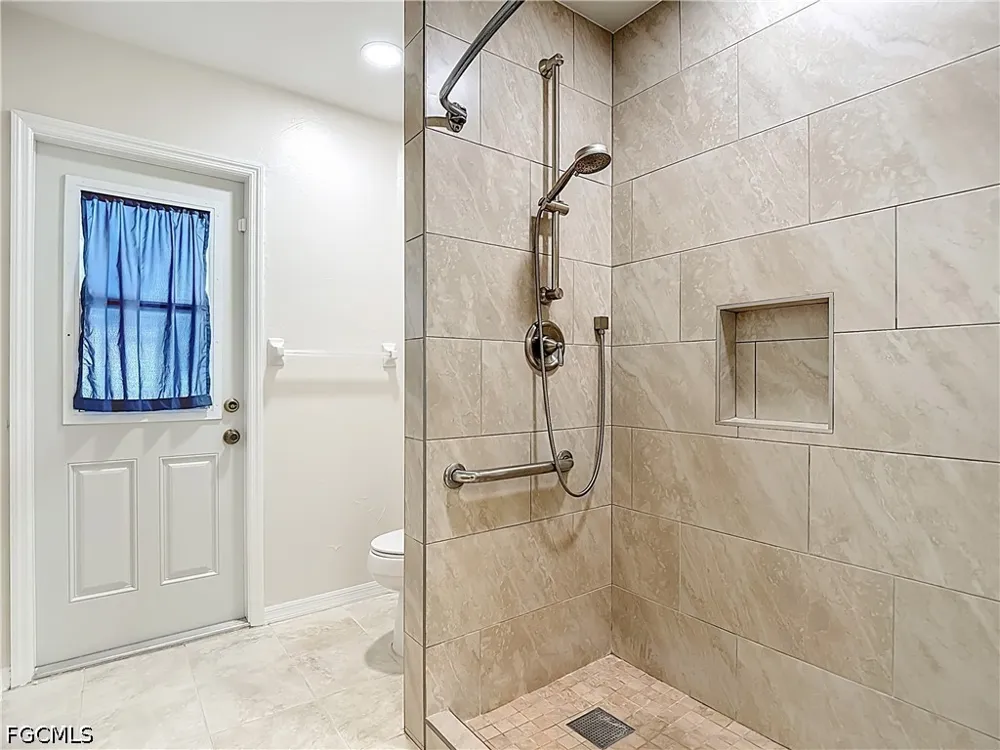SW 38th Terrace Cape Coral, FL 33914