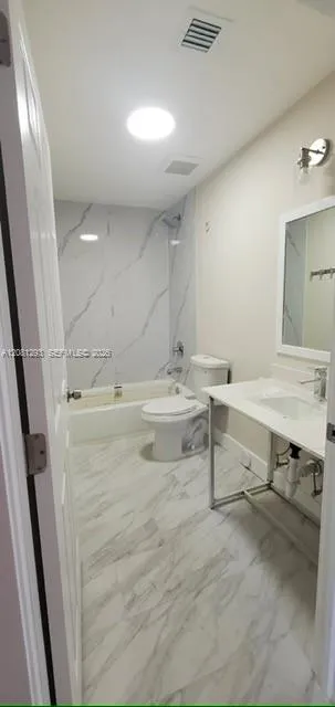 17020 SW 104th Ave #203 Miami, FL 33157