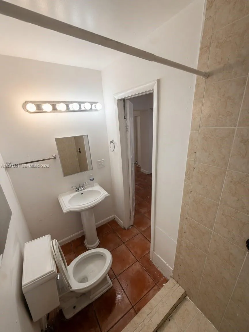 715 NW 116th Ter #B Miami, FL 33168