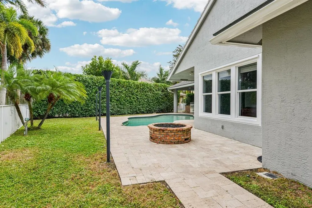1919 S CLUB DRIVE Wellington, FL 33414