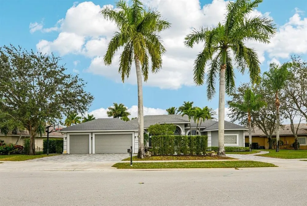 1919 S CLUB DRIVE Wellington, FL 33414