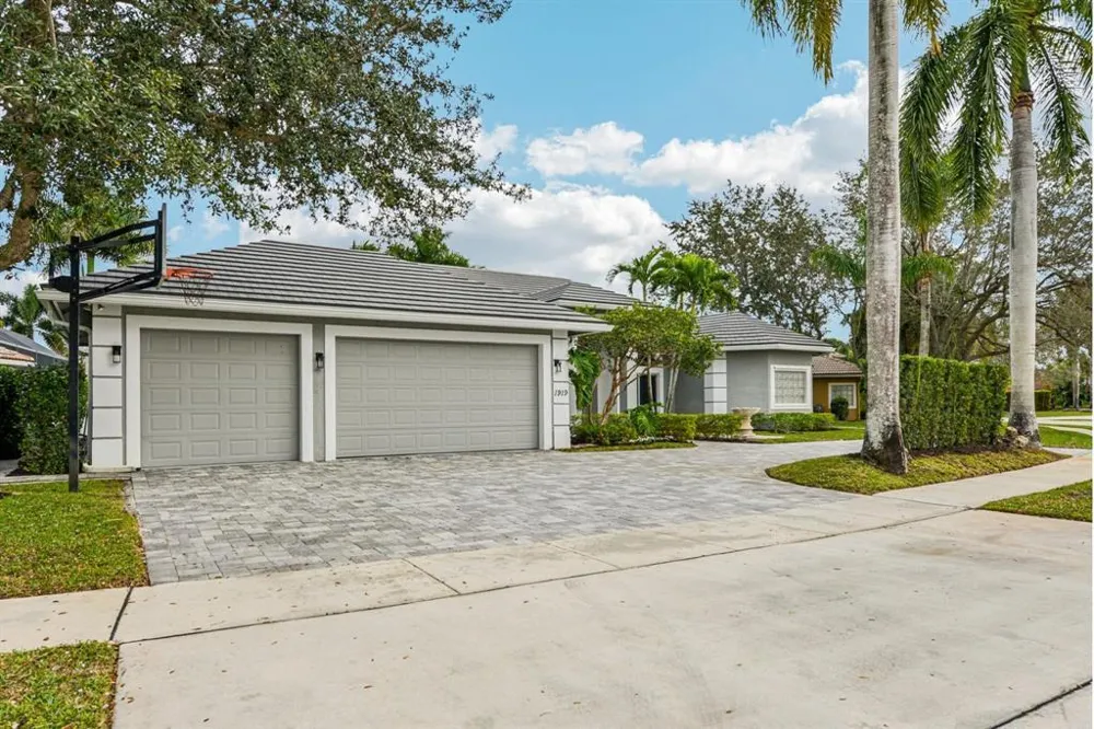 1919 S CLUB DRIVE Wellington, FL 33414