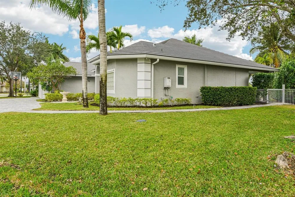 1919 S CLUB DRIVE Wellington, FL 33414