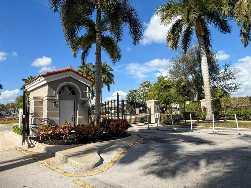 1919 S CLUB DRIVE Wellington, FL 33414