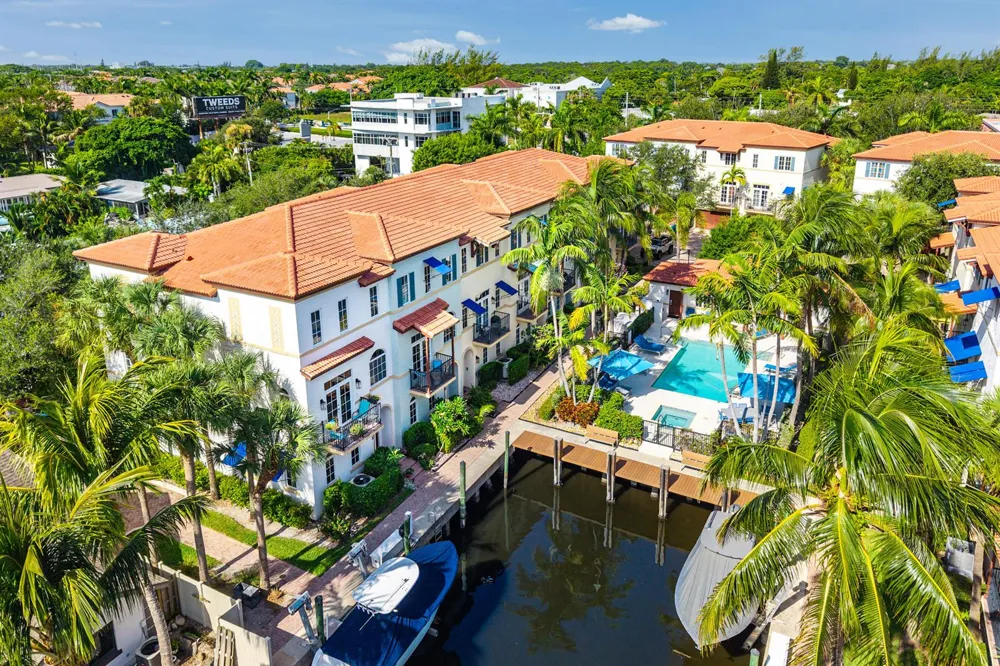 813 Estancia Way Boynton Beach, FL 33435