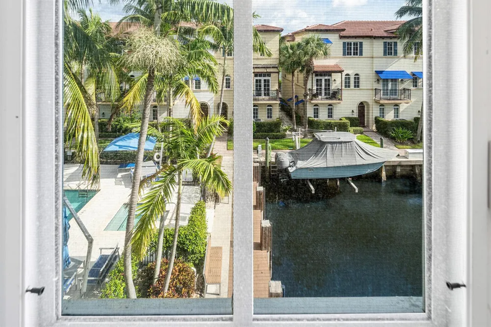813 Estancia Way Boynton Beach, FL 33435