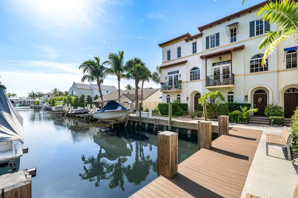 813 Estancia Way Boynton Beach, FL 33435