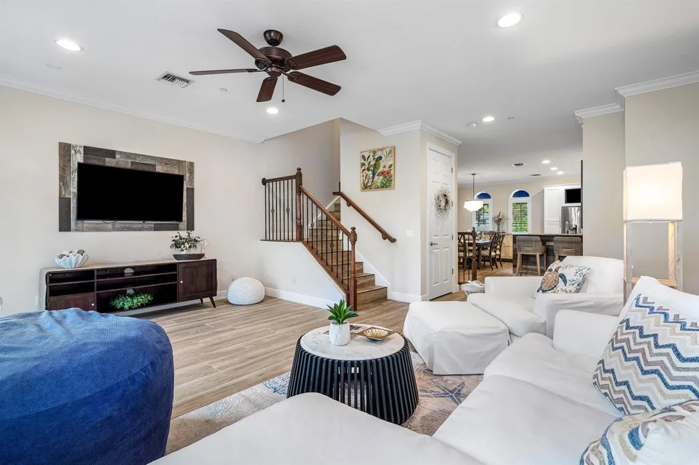 813 Estancia Way Boynton Beach, FL 33435