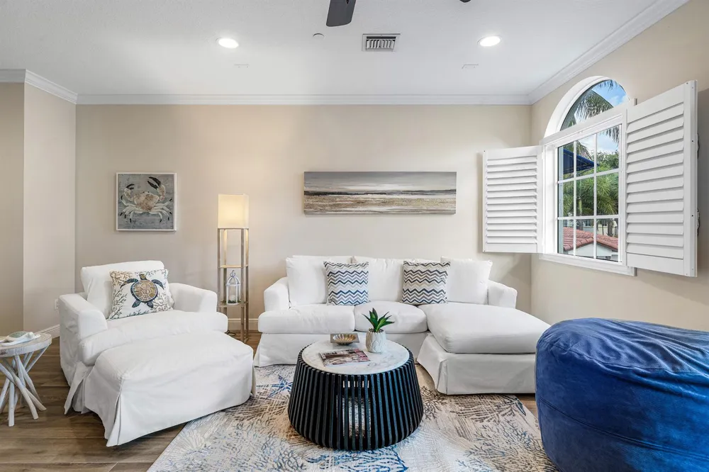 813 Estancia Way Boynton Beach, FL 33435