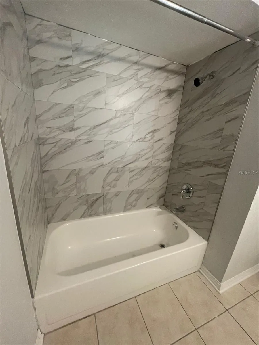1964 LAKE ATRIUMS CIRCLE #154 Orlando, FL 32839