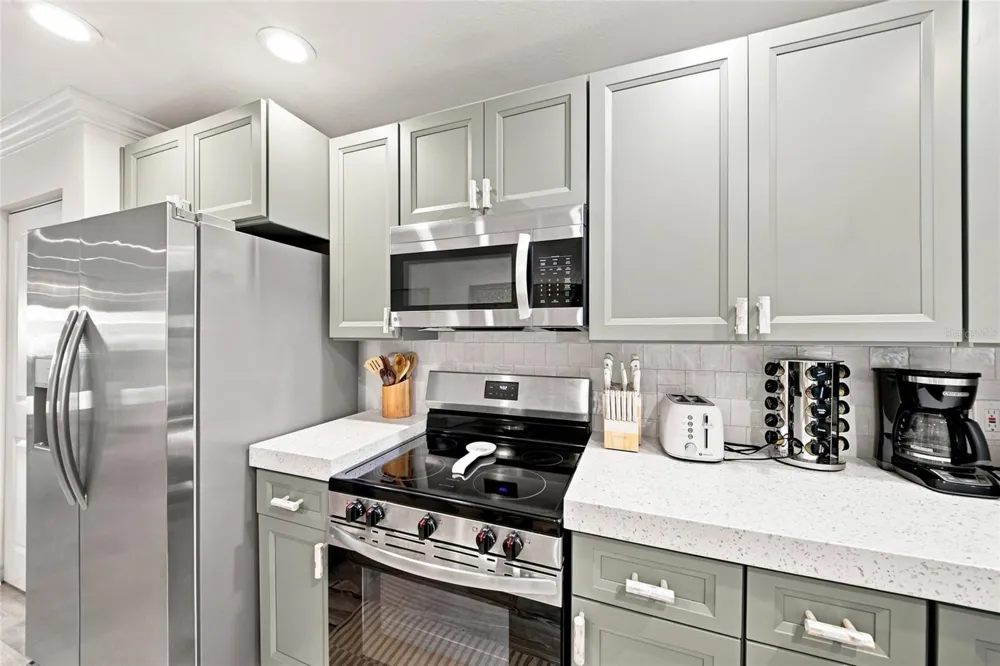 205 82ND STREET Holmes Beach, FL 34217