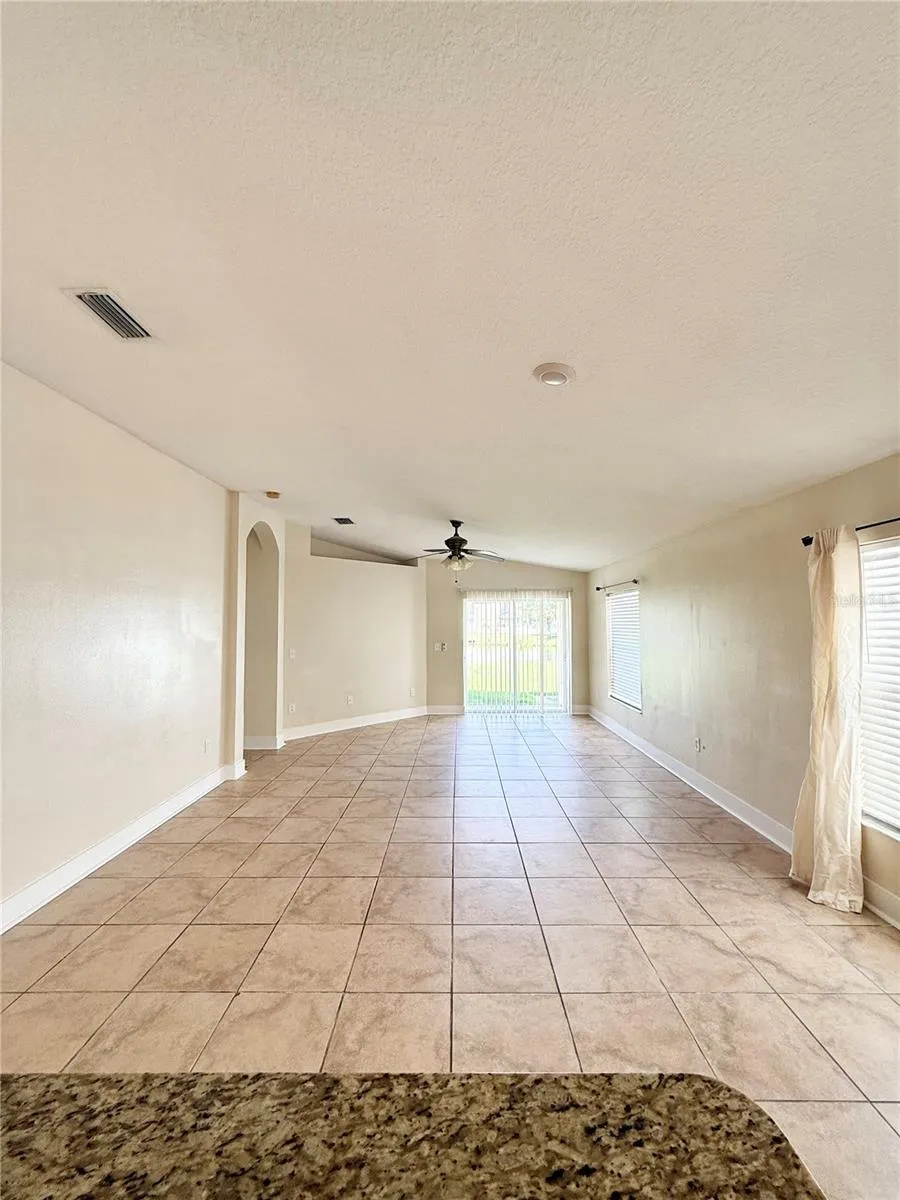 7731 CARRIAGE POINTE DRIVE Gibsonton, FL 33534