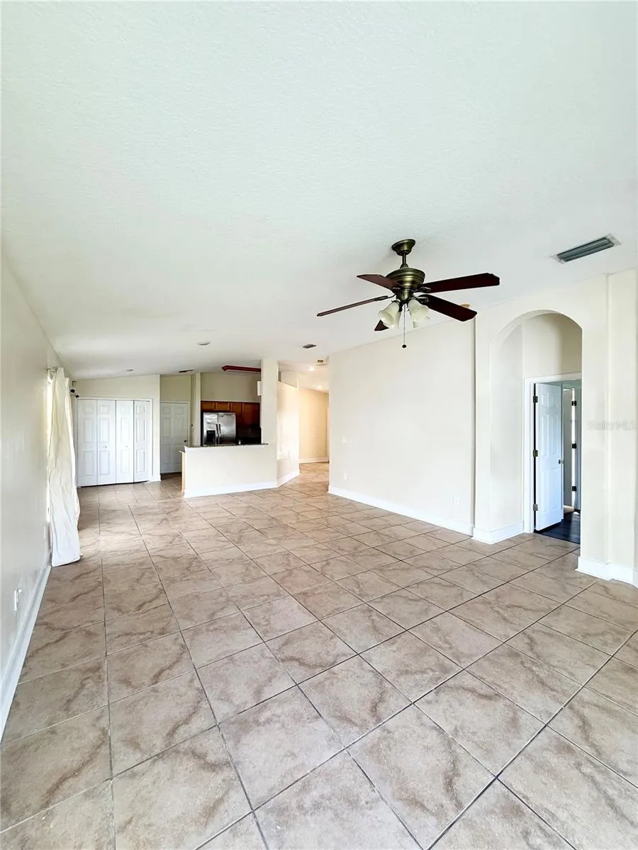 7731 CARRIAGE POINTE DRIVE Gibsonton, FL 33534