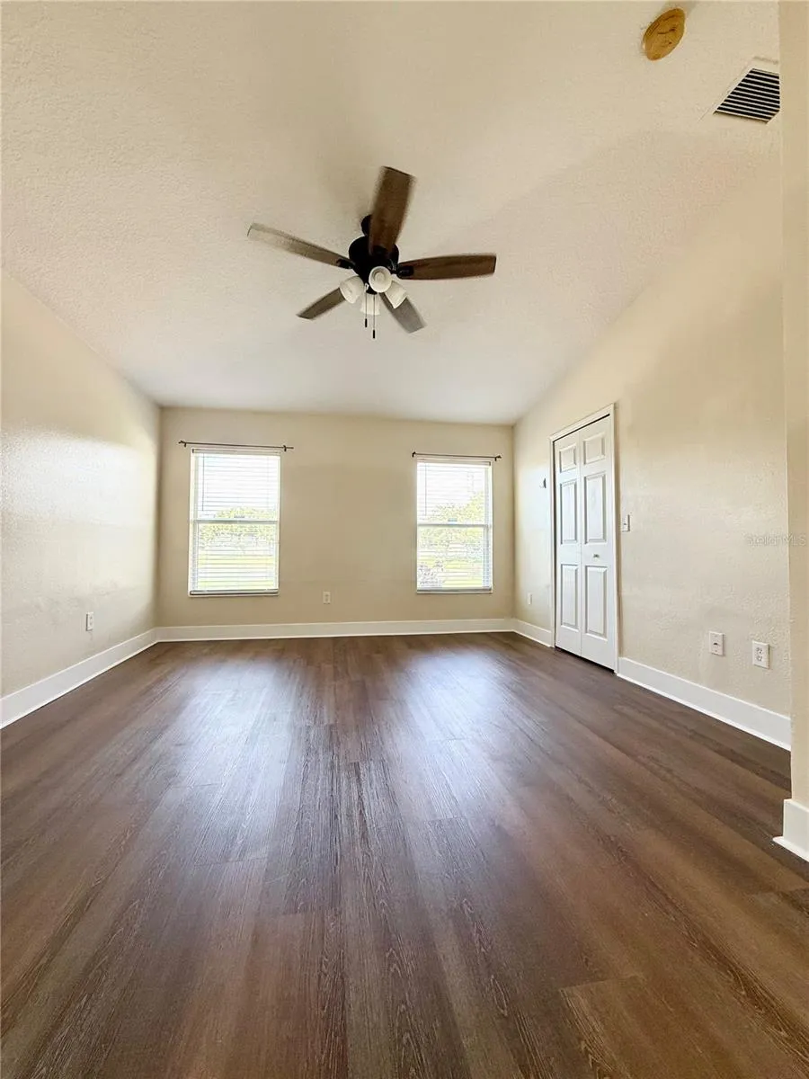 7731 CARRIAGE POINTE DRIVE Gibsonton, FL 33534